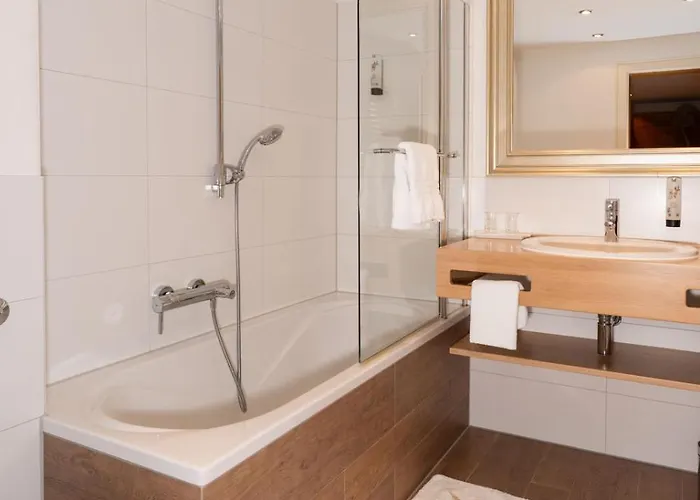 Hotel Garni Reiffenstuel 3*